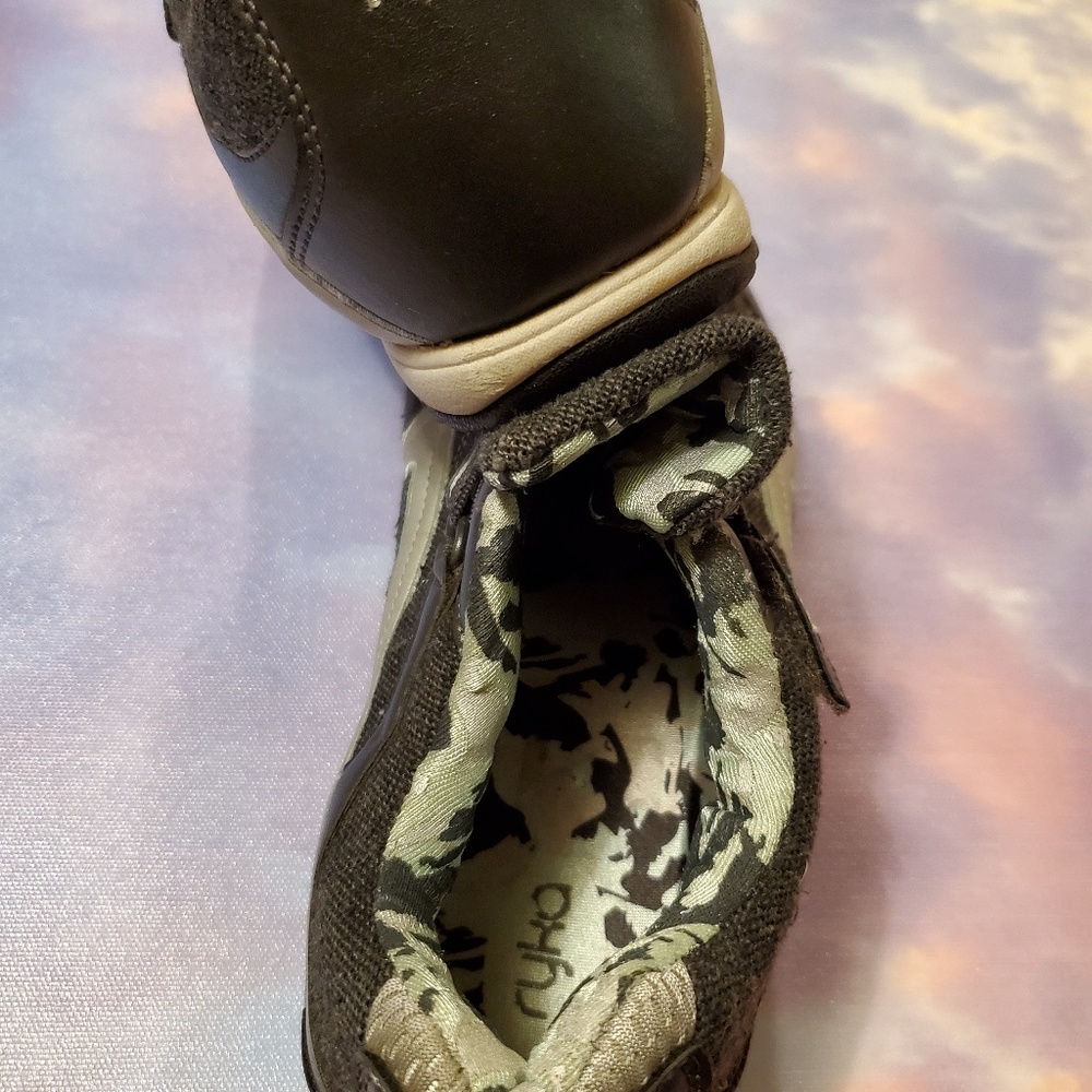 RYKA Sneakers - Picture 6 of 7